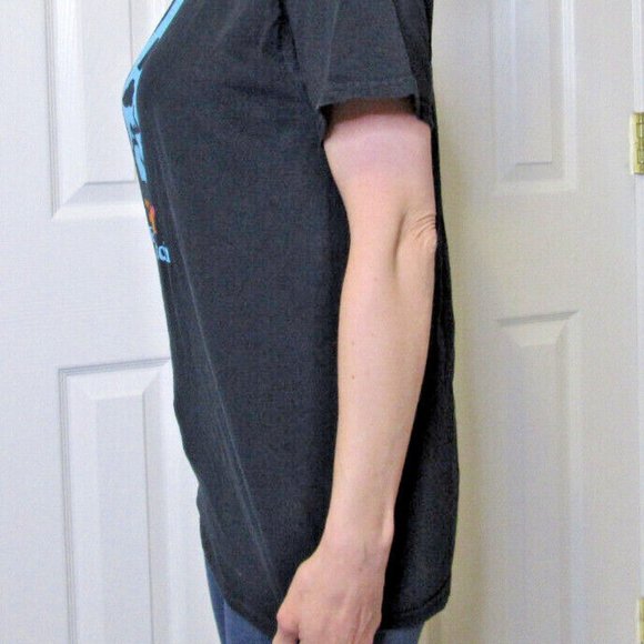 Dunkin Donuts Black Tshirt Explorer Batch Adventurer, Cotton, Adult size M - Picture 4 of 7